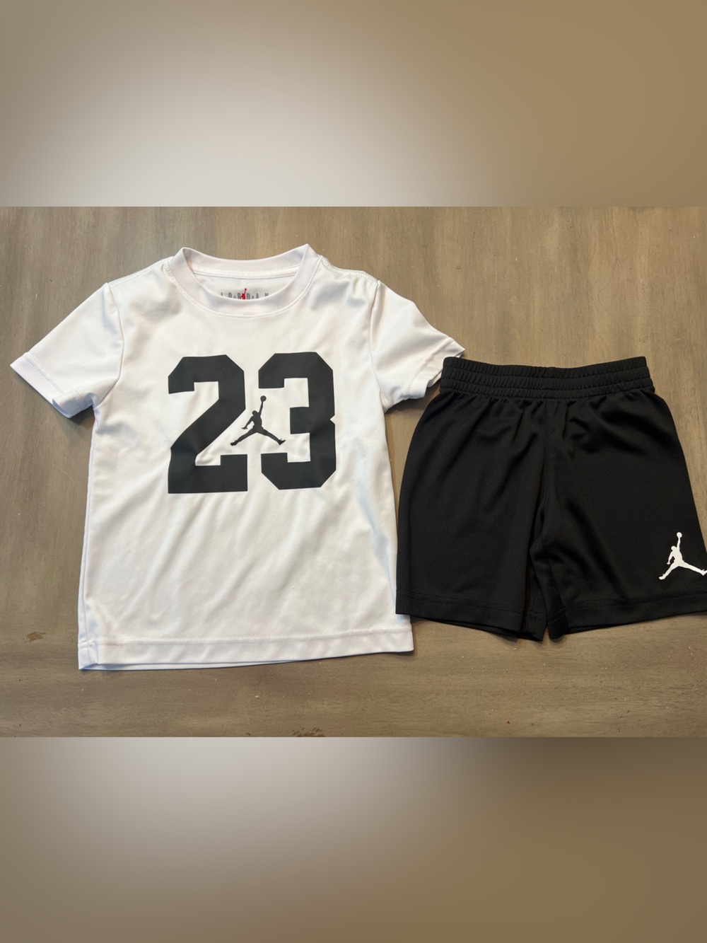 Jordan boys white and black matching outfit set 4T